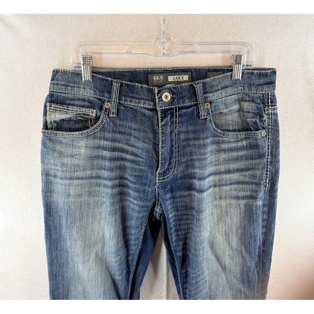 BKE Buckle Jeans Mens 33x34 Blue Denim JAKE Pants, Straight Leg, Distressed